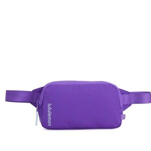 Lululemon waist bag fanny pack purple new without tags